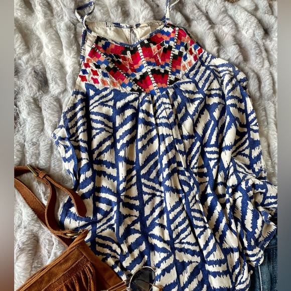 Tribal Print Top by Lucky Brand size Medium - Picture 3 of 9
